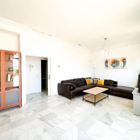 Modern Three-Level Apartment Near The Sea เบนัลมาเดนา ภายนอก รูปภาพ