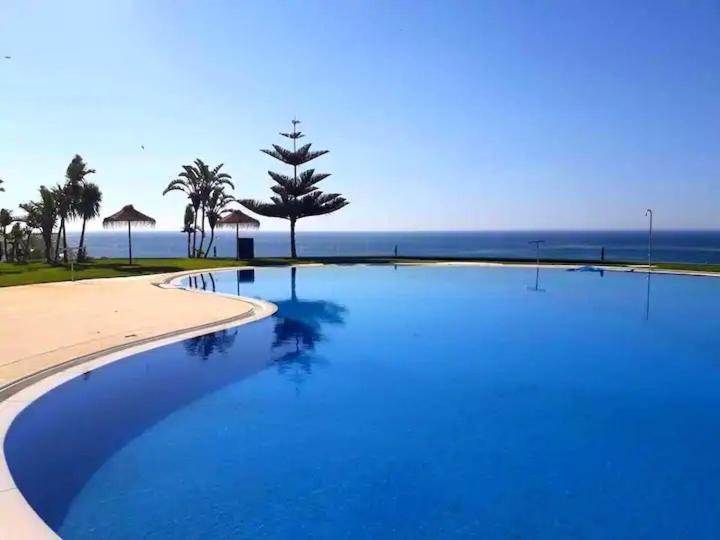 Modern Three-Level Apartment Near The Sea เบนัลมาเดนา ภายนอก รูปภาพ