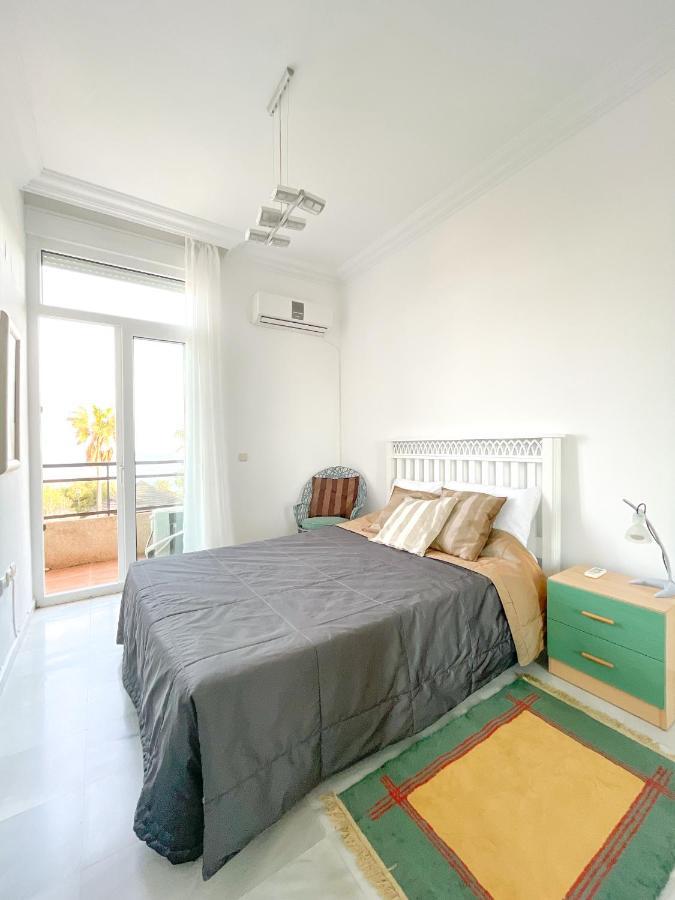 Modern Three-Level Apartment Near The Sea เบนัลมาเดนา ภายนอก รูปภาพ