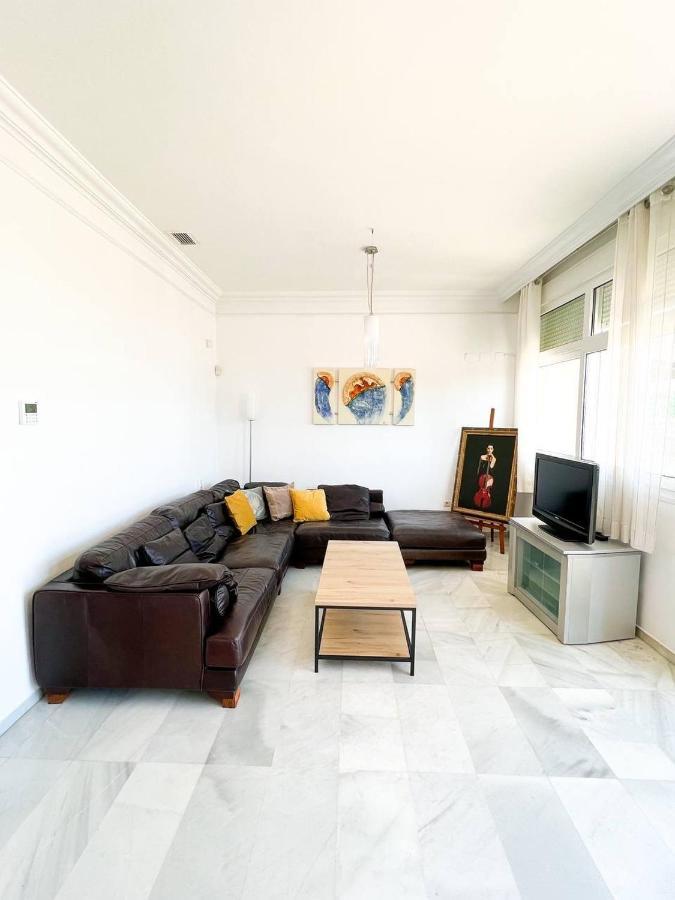 Modern Three-Level Apartment Near The Sea เบนัลมาเดนา ภายนอก รูปภาพ